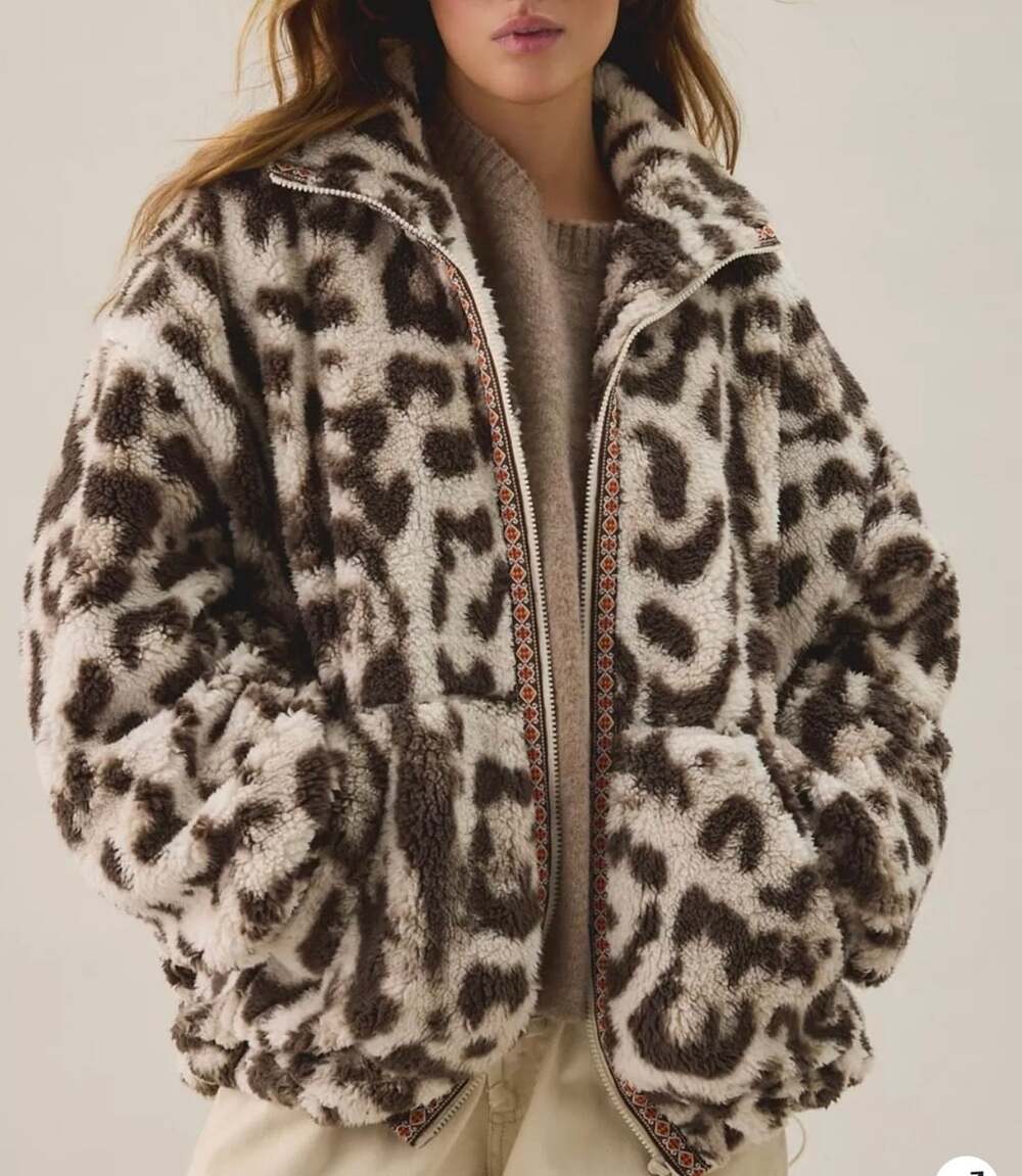 BDG Urban Outfitters Mae print fleece jacket size Small